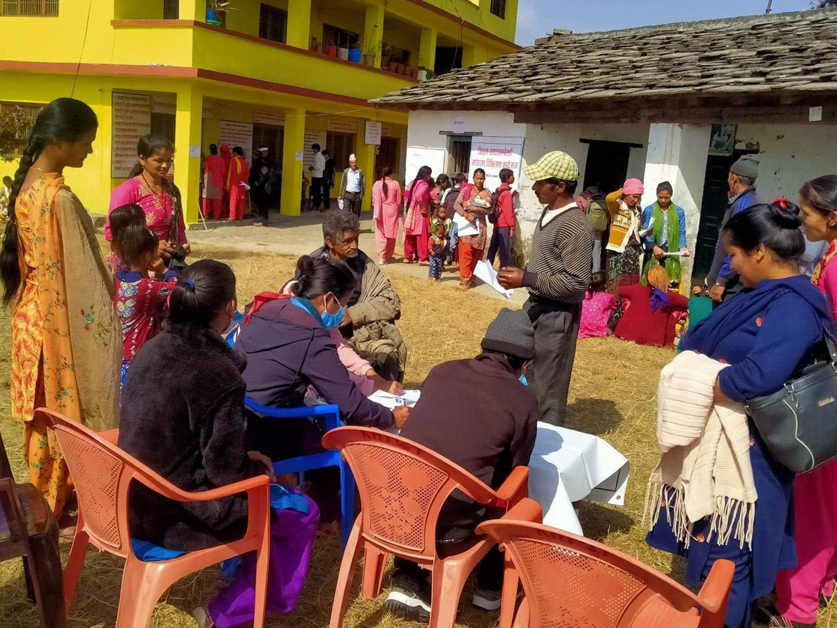 बैतडीमा ‘गाउँघरमा चिकित्सक’ कार्यक्रम सुरु 